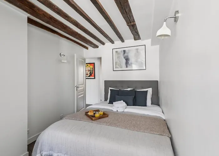 Madeleine & Champs-elysees - 2br - Vacation Apartman *