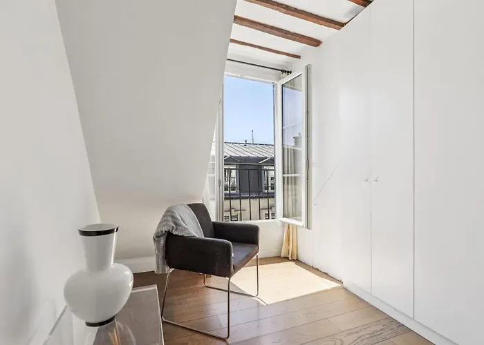 Madeleine & Champs-elysees - 2br - Vacation Apartman